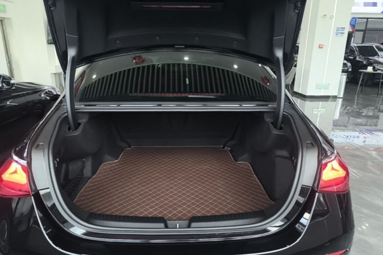Used Mercedes-Benz E-Class 2024 Refresh E 300 L Stylish Edition Trunk