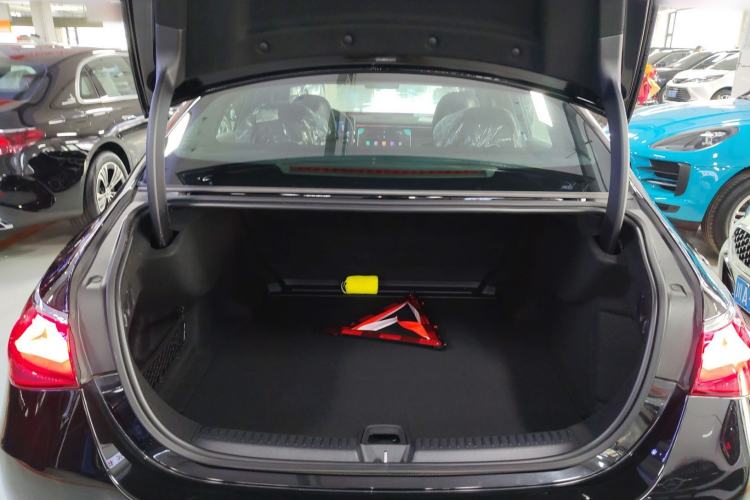 Used Mercedes-Benz E-Class 2024 E 260 L 4MATIC Sport Edition Trunk