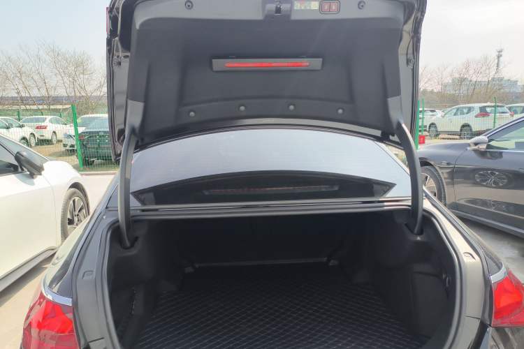 Used Mercedes-Benz E-Class 2024 Facelift E 300 L Fashion Sport Edition Trunk