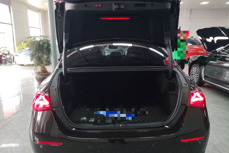 Used Mercedes-Benz E-Class 2024 E 260 L Trunk