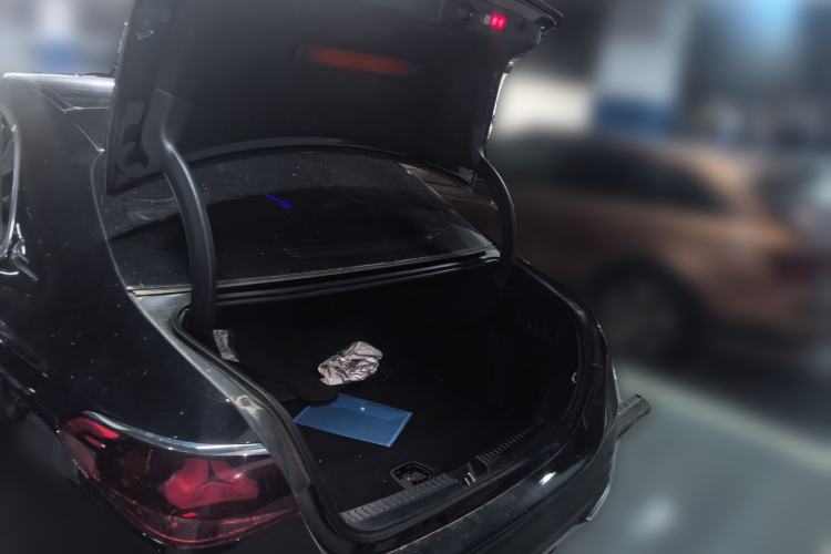 Used Mercedes-Benz E-Class 2024 E 300 L Fashion Sport Model Trunk