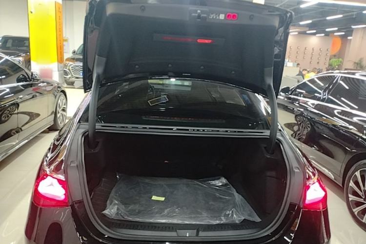 Used Mercedes-Benz E-Class 2024 E 300 L Luxury Model Trunk