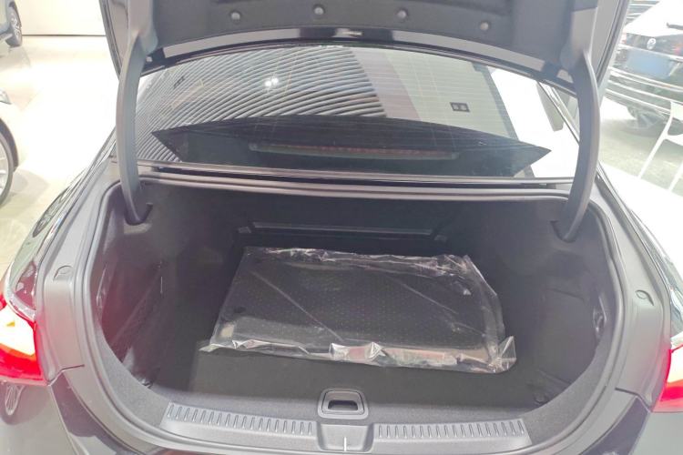 Used Mercedes-Benz E-Class 2024 E 300 L Luxury Model Trunk