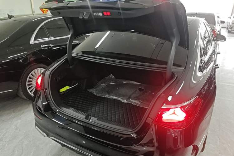Used Mercedes-Benz E-Class 2024 Facelift E 300 L Fashion Sport Edition Trunk