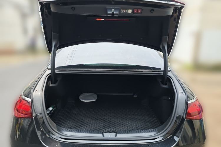 Used Mercedes-Benz E-Class 2024 Facelift E 300 L Luxury Edition Trunk