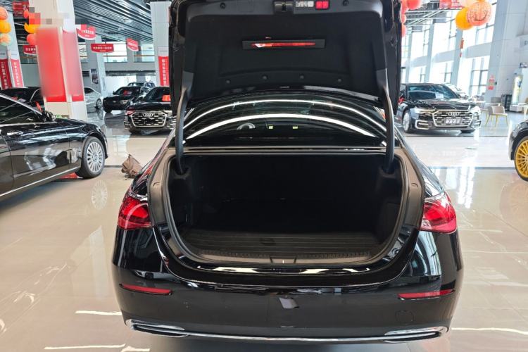 Used Mercedes-Benz E-Class 2024 Refresh E 300 L Stylish Edition Trunk