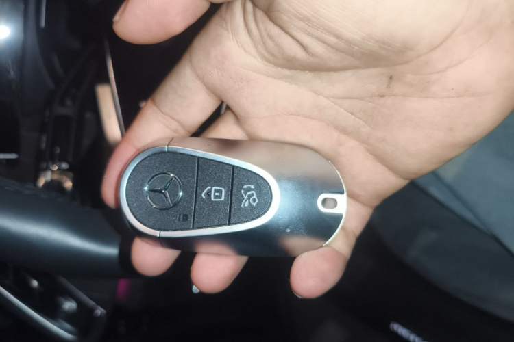 Used Mercedes-Benz E-Class 2024 Refresh E 300 L Stylish Edition Vehicle Key