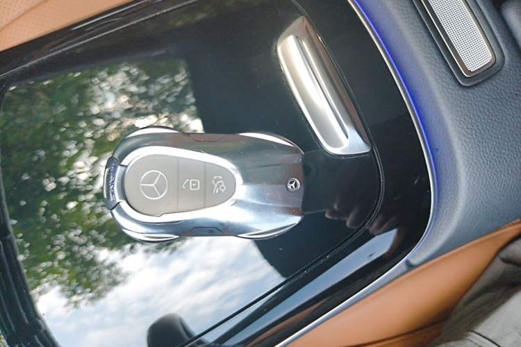 Used Mercedes-Benz E-Class 2024 Facelift E 260 L Vehicle Key