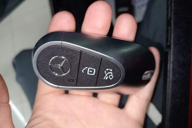 Used Mercedes-Benz E-Class 2024 Refresh E 300 L Stylish Edition Vehicle Key