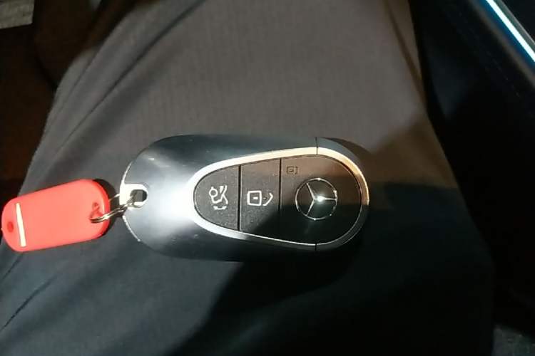 Used Mercedes-Benz E-Class 2024 Revised E 300 L Luxury Sports Edition Vehicle Key