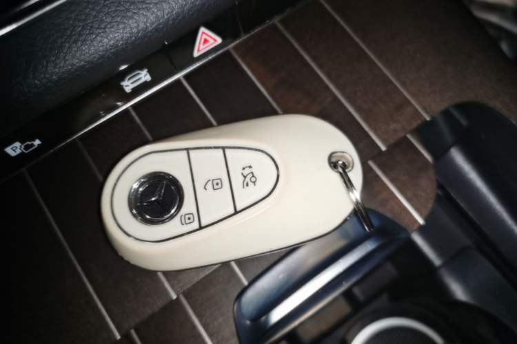 Used Mercedes-Benz E-Class 2024 E 300 L Luxury Model Vehicle Key