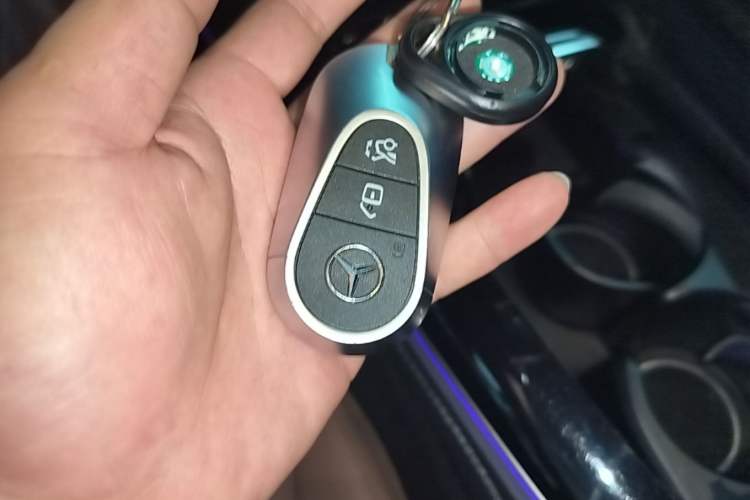 Used Mercedes-Benz E-Class 2024 Facelift E 260 L Vehicle Key
