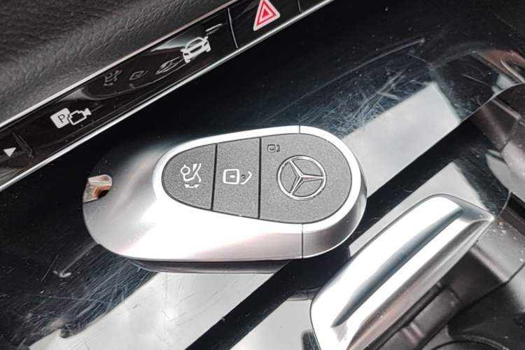 Used Mercedes-Benz E-Class 2024 E 260 L Vehicle Key