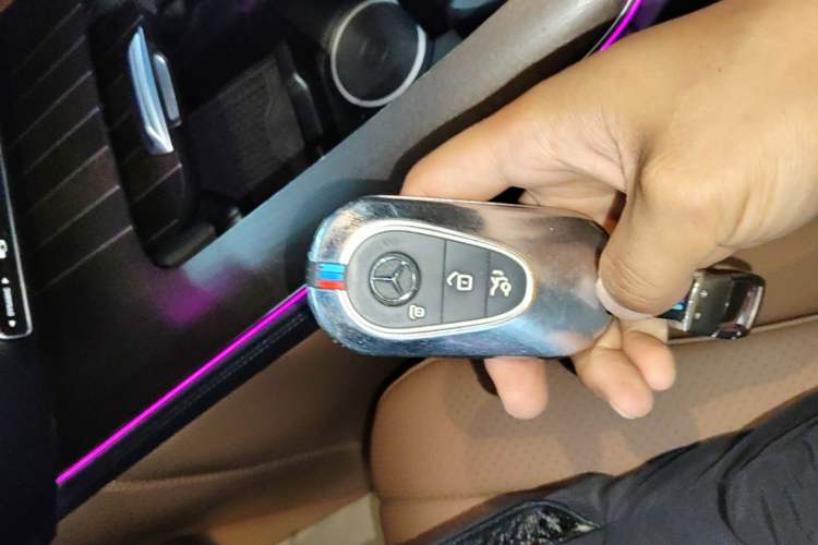 Used Mercedes-Benz E-Class 2024 Refresh E 300 L Stylish Edition Vehicle Key