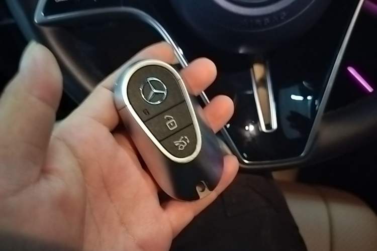 Used Mercedes-Benz E-Class 2024 Facelift E 260 L Vehicle Key