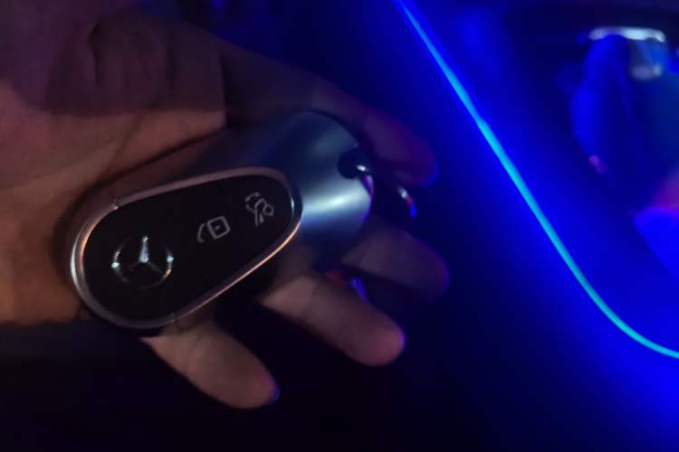 Used Mercedes-Benz E-Class 2024 E 300 L Fashion Sport Model Vehicle Key