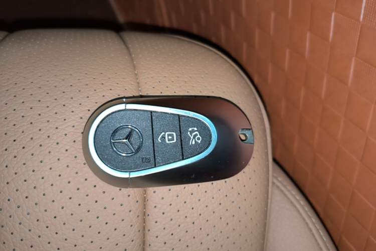 Used Mercedes-Benz E-Class 2024 E 260 L Vehicle Key