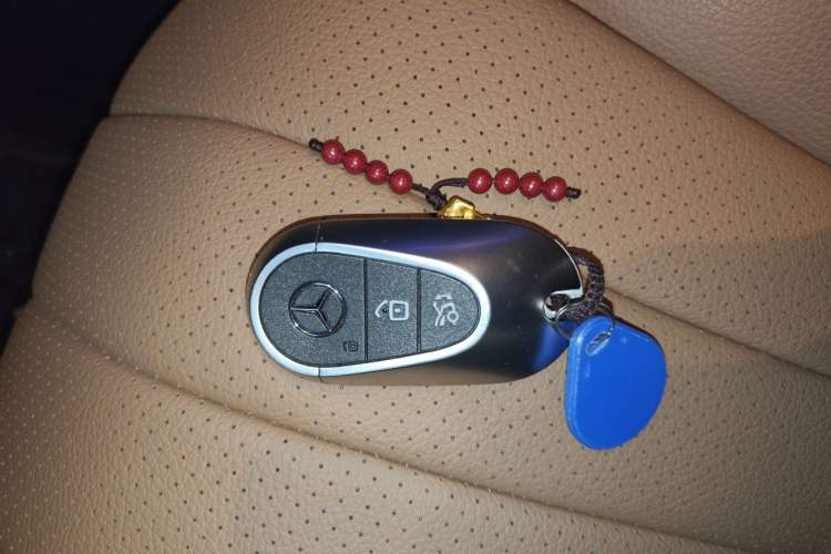 Used Mercedes-Benz E-Class 2024 Refresh E 300 L Stylish Edition Vehicle Key