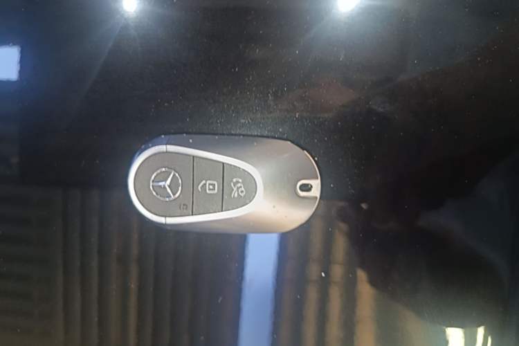 Used Mercedes-Benz E-Class 2024 Refresh E 300 L Stylish Edition Vehicle Key