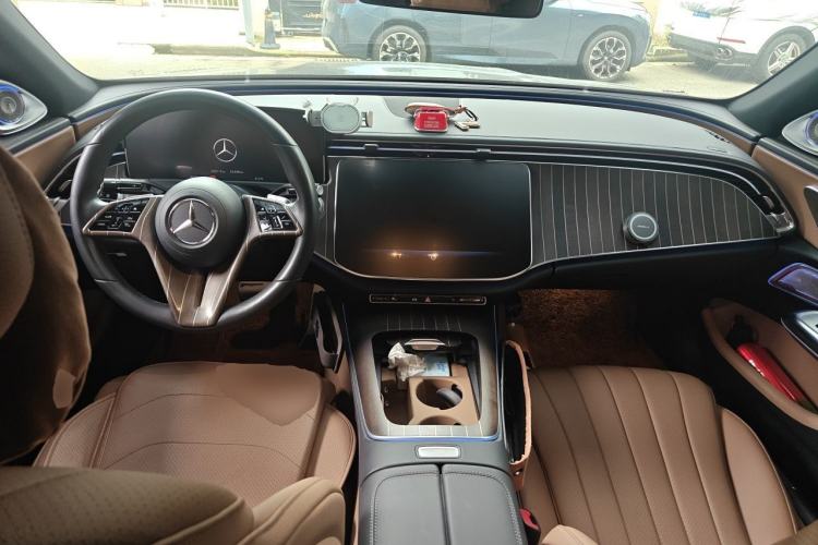 Used Mercedes-Benz E-Class 2024 E 300 L Stylish Model Center Console