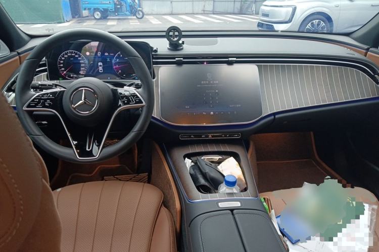 Used Mercedes-Benz E-Class 2024 E 300 L Stylish Model Center Console