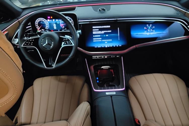 Used Mercedes-Benz E-Class 2024 E 300 L Exclusive Edition Center Console