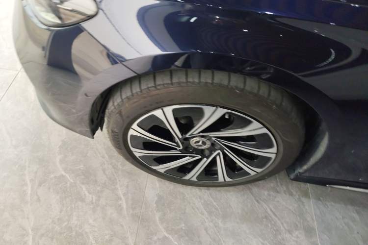 Used Mercedes-Benz E-Class 2024 E 300 L Luxury Model Exterior 4