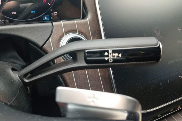Used Mercedes-Benz E-Class 2024 E 300 L Stylish Model Gear Lever