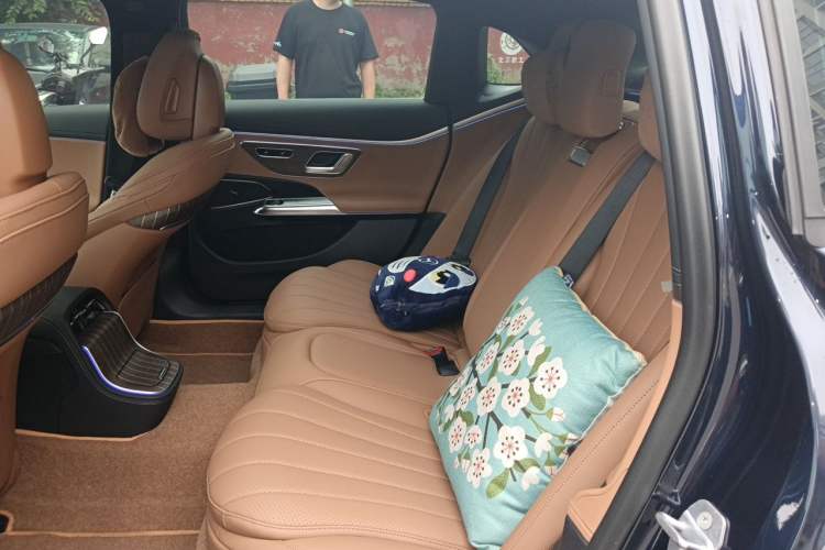 Used Mercedes-Benz E-Class 2024 E 300 L Stylish Model Left Rear Seat