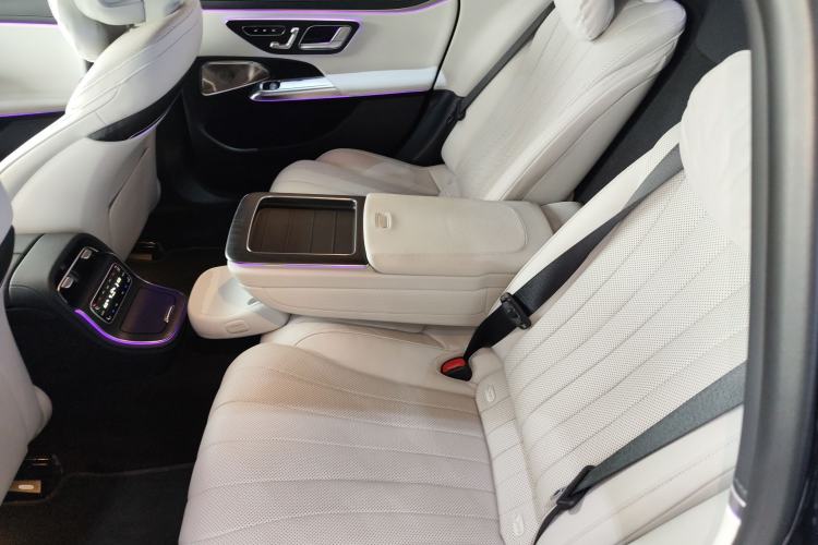 Used Mercedes-Benz E-Class 2024 E 300 L Luxury Model Left Rear Seat