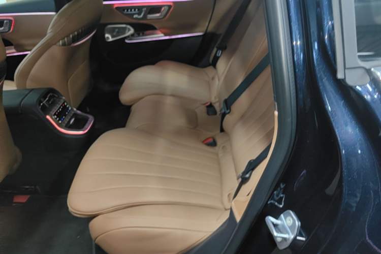 Used Mercedes-Benz E-Class 2024 E 300 L Exclusive Edition Left Rear Seat
