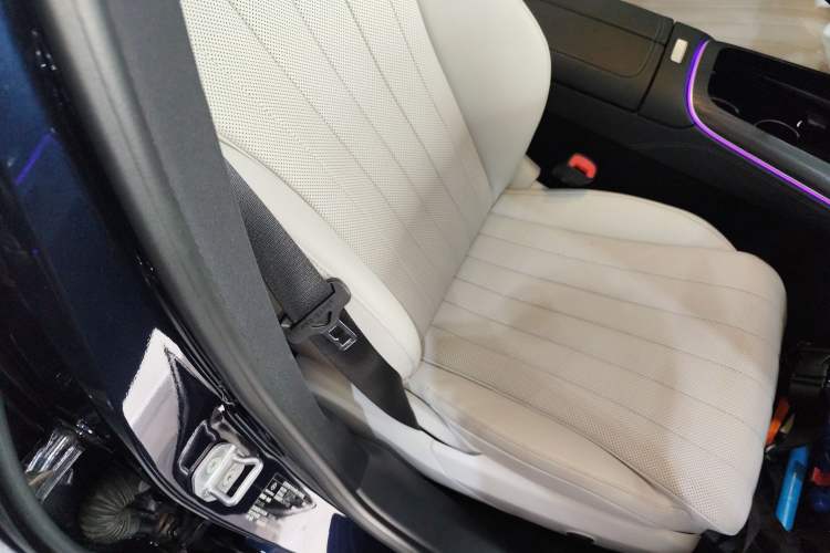 Used Mercedes-Benz E-Class 2024 E 300 L Luxury Model Right Front Seat