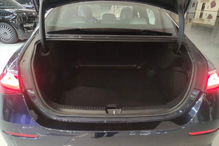 Used Mercedes-Benz E-Class 2024 E 300 L Luxury Model Trunk