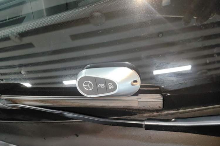 Used Mercedes-Benz E-Class 2024 E 300 L Exclusive Edition Vehicle Key