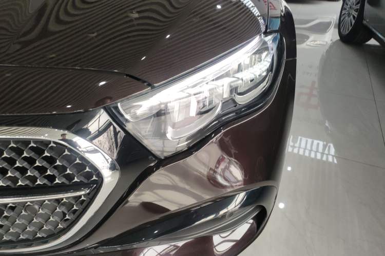 Used Mercedes-Benz E-Class 2024 E 300 L Fashion Sport Model Left Front Headlight