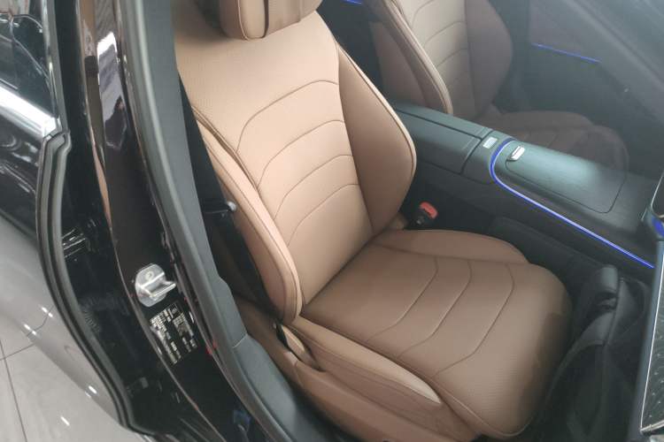 Used Mercedes-Benz E-Class 2024 E 300 L Fashion Sport Model Right Front Seat