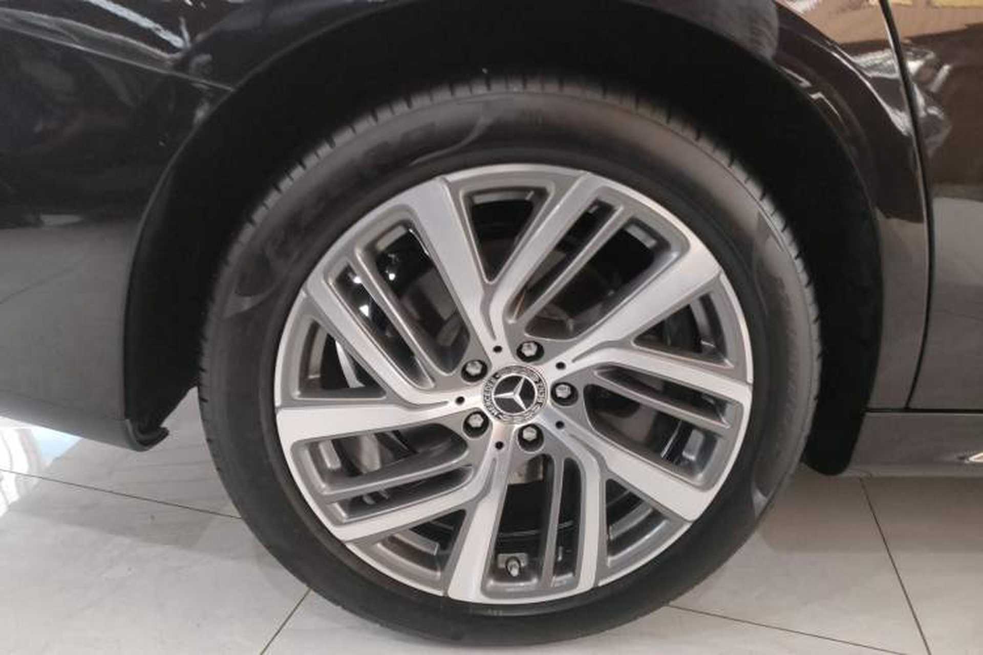 Used Mercedes-Benz E-Class 2024 E 300 L Fashion Sport Model Right Rear Wheel Hub