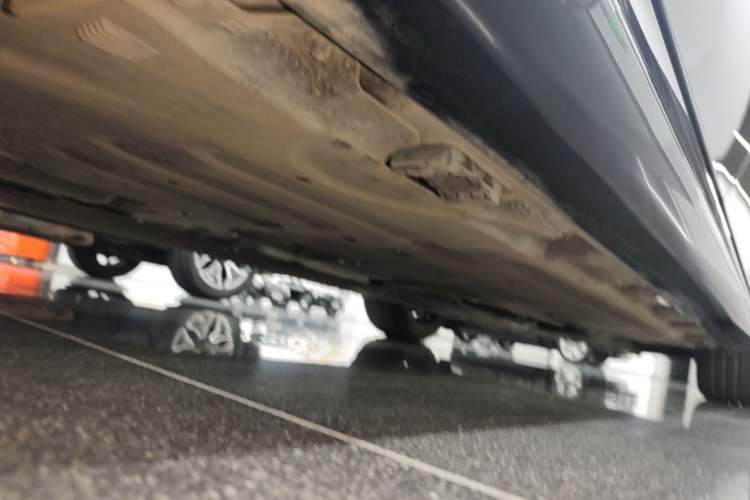Used Mercedes-Benz E-Class 2024 E 300 Fashion Sport Edition Chassis Rear Right