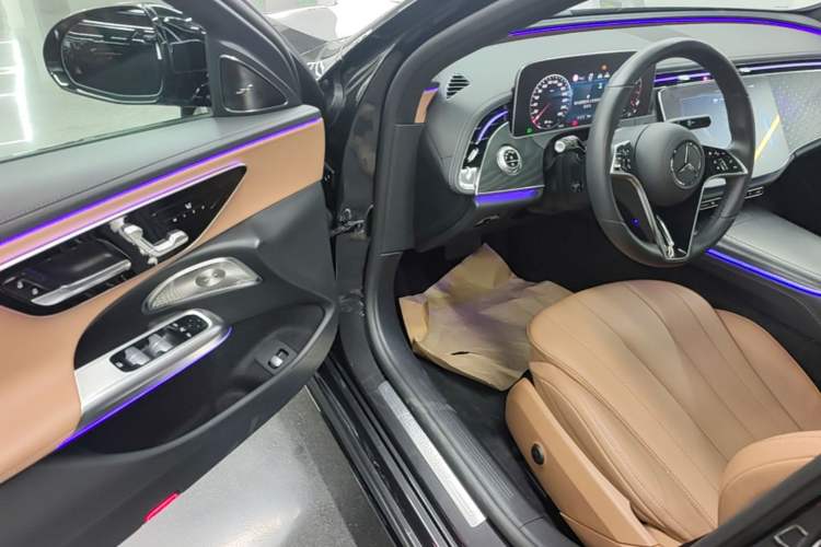 Used Mercedes-Benz E-Class 2024 E 300 Fashion Sport Edition Driver Seat
