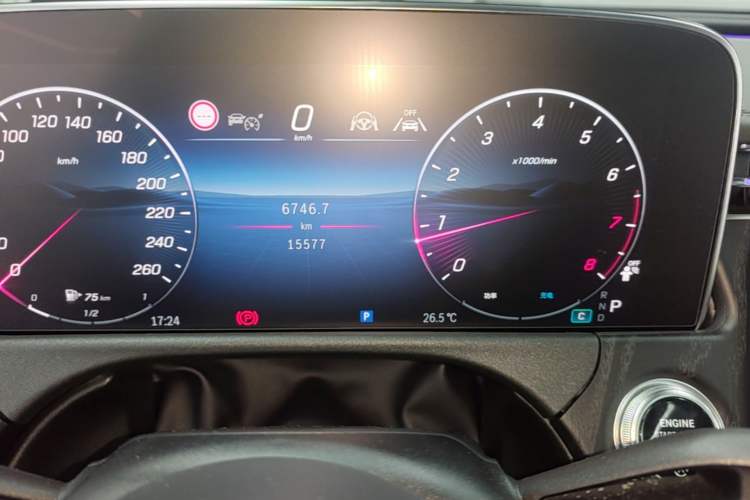 Used Mercedes-Benz E-Class 2024 E 300 Fashion Sport Edition Odometer Close Up
