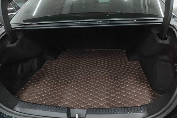 Used Mercedes-Benz E-Class 2024 E 300 L Stylish Model Trunk