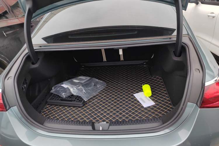 Used Mercedes-Benz E-Class 2024 E 260 Sport Edition Trunk