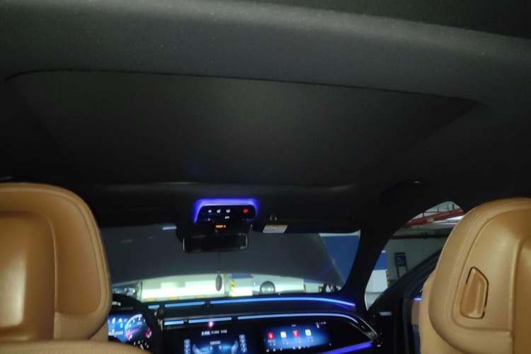 Used Mercedes-Benz E-Class 2024 E 300 L Exclusive Edition Headliner