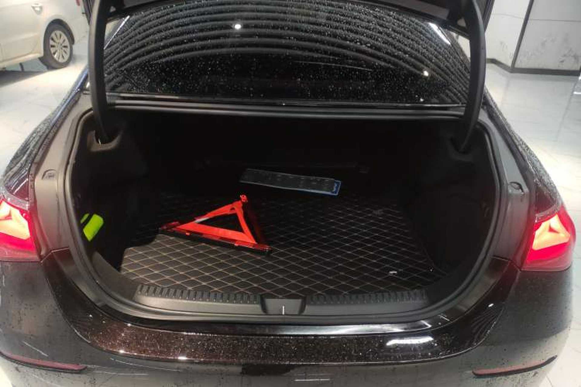 Used Mercedes-Benz E-Class 2024 E 300 L Luxury Model Trunk
