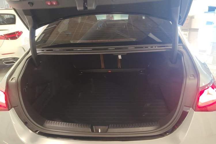Used Mercedes-Benz E-Class 2024 E 260 Sport Edition Trunk