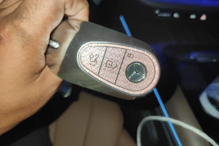Used Mercedes-Benz E-Class 2024 E 300 L Exclusive Edition Vehicle Key