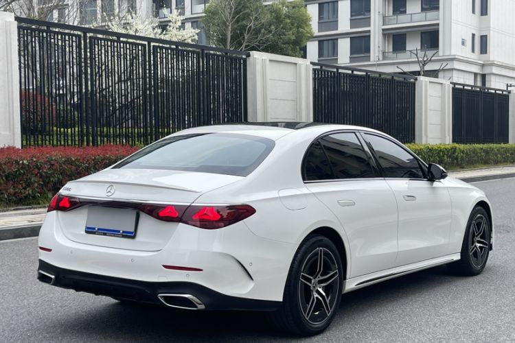 Used Mercedes-Benz E-Class 2024 E 300 Fashion Sport Edition Exterior 1