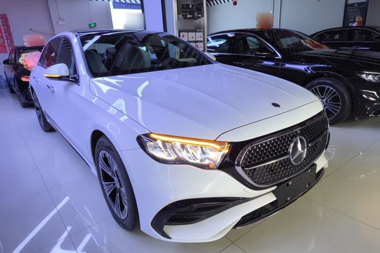 Used Mercedes-Benz E-Class 2024 E 260 L 4MATIC Sport Edition Exterior 1