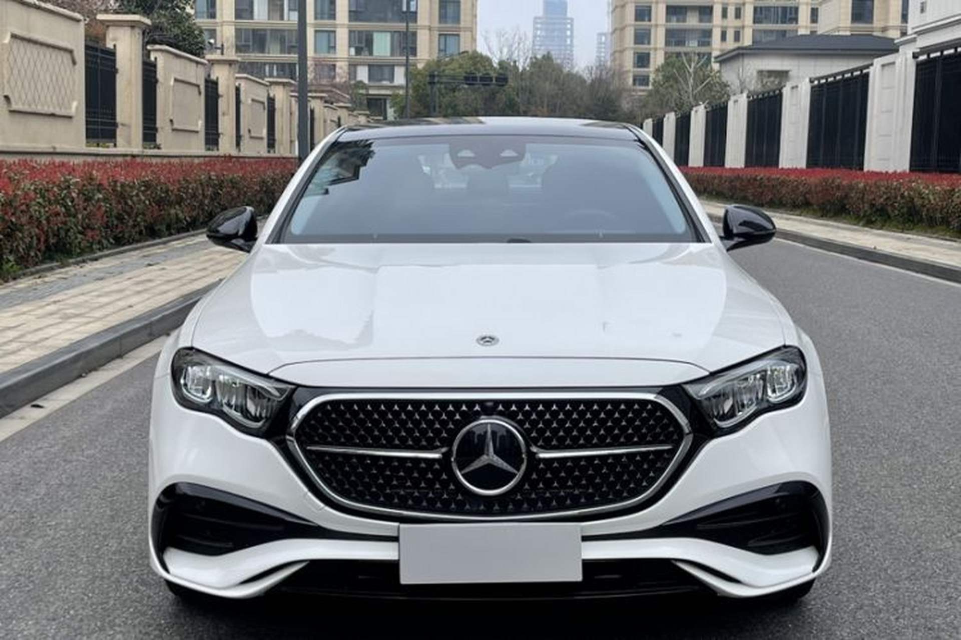 Used Mercedes-Benz E-Class 2024 E 300 Fashion Sport Edition Exterior 2