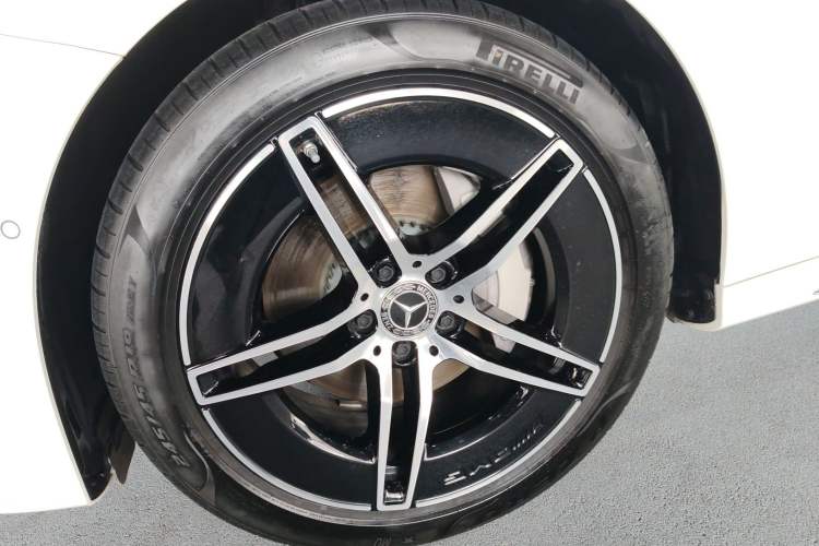 Used Mercedes-Benz E-Class 2024 E 300 L Luxury Sport Model Exterior 4